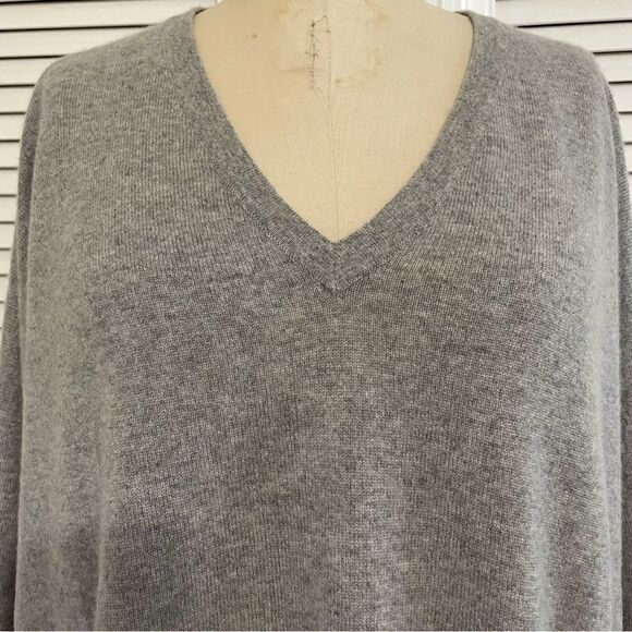 HANIA NEW YORK Cashmere Marley V-Neck Sweater in Grey - Picture 2 of 5